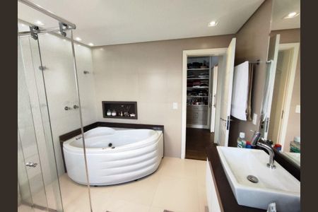 Casa à venda com 300m², 4 quartos e 6 vagas