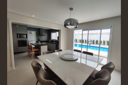 Casa à venda com 300m², 4 quartos e 6 vagas