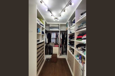 Casa à venda com 300m², 4 quartos e 6 vagas