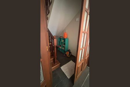 Escada de casa de condomínio à venda com 4 quartos, 500m² em Parque dos Principes, São Paulo