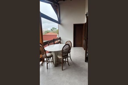 Casa de condomínio à venda com 500m², 4 quartos e 4 vagas Casa de condomínio à venda com 500m², 4 quartos e 4 vagasVaranda