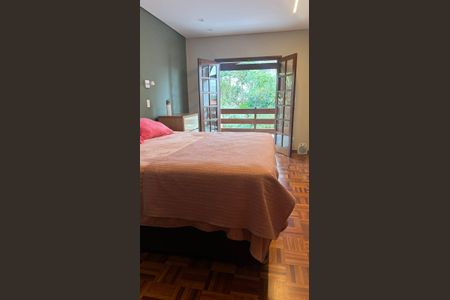 Suíte de casa de condomínio à venda com 4 quartos, 500m² em Parque dos Principes, São Paulo