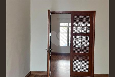 Casa à venda com 3 quartos, 200m² em Vila Ester (Zona Norte), São Paulo