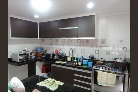 Casa à venda com 3 quartos, 310m² em Jardim São Paulo, São Paulo