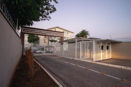 Apartamento para alugar com 55m², 2 quartos e 1 vaga Apartamento para alugar com 55m², 2 quartos e 1 vagaFachada