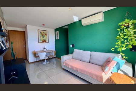 Apartamento à venda com 2 quartos, 68m² em Santa Tereza, Belo Horizonte
