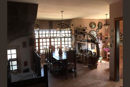 Casa à venda com 3 quartos, 300m² em Tremembé, São Paulo