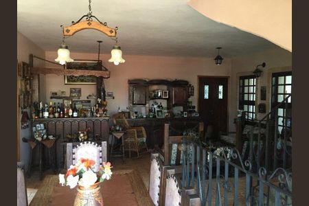Casa à venda com 3 quartos, 300m² em Tremembé, São Paulo