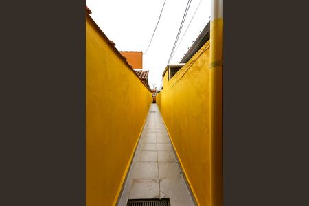 corredor de entrada de casa para alugar com 2 quartos, 81m² em Vila Pirajussara, São Paulo