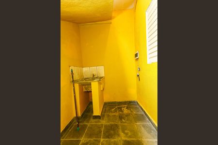 Área de Serviço de casa para alugar com 2 quartos, 81m² em Vila Pirajussara, São Paulo