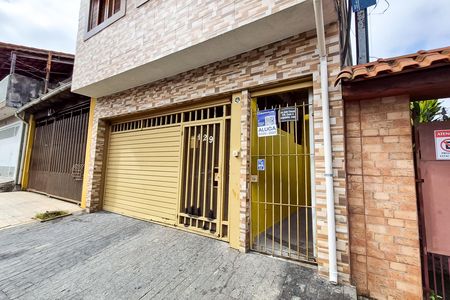 Casa para alugar com 81m², 2 quartos e sem vaga Casa para alugar com 81m², 2 quartos e sem vagaFachada