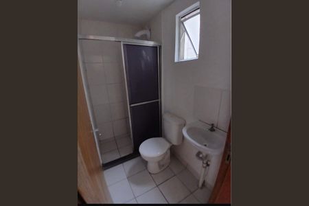 Banheiro de apartamento para alugar com 2 quartos, 40m² em Vila Cachoeirinha, Cachoeirinha