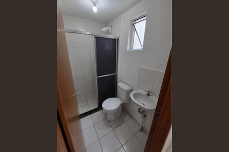 Banheiro de apartamento para alugar com 2 quartos, 40m² em Vila Cachoeirinha, Cachoeirinha