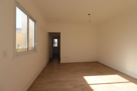 Sala de apartamento para alugar com 2 quartos, 48m² em Parque Industriario, Santo André