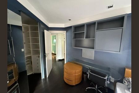 Apartamento para alugar com 158m², 3 quartos e 3 vagasQuarto