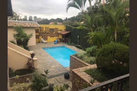 Casa à venda com 571m², 5 quartos e 7 vagas