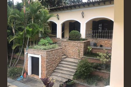 Casa à venda com 571m², 5 quartos e 7 vagas