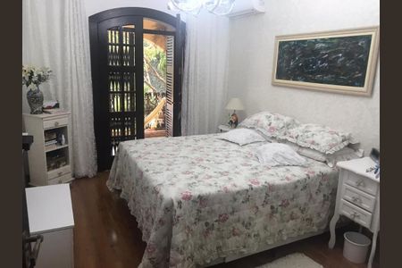 Casa à venda com 571m², 5 quartos e 7 vagas