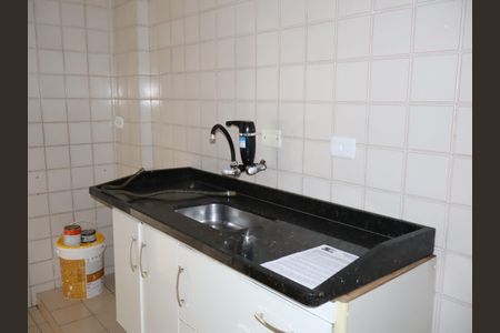 Cozinha de apartamento para alugar com 3 quartos, 71m² em Vila Fatima, São Paulo