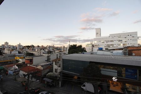 Vista de apartamento à venda com 3 quartos, 90m² em Padre Eustáquio, Belo Horizonte
