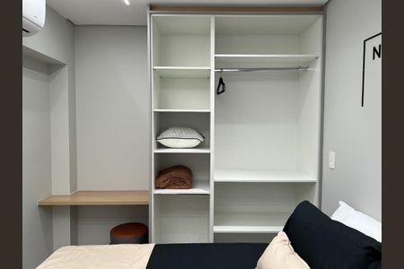 Apartamento à venda com 28m², 1 quarto e sem vaga