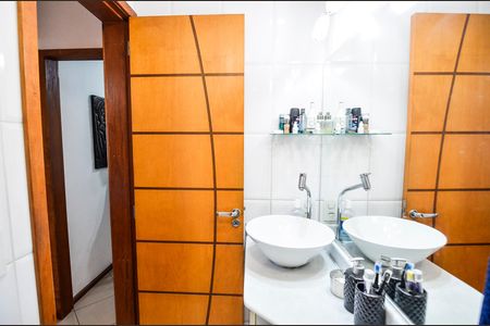 Banheiro 1 de apartamento à venda com 2 quartos, 58m² em São Francisco Xavier, Rio de Janeiro