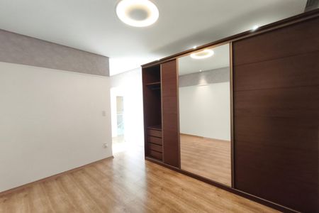 Casa de condomínio para alugar com 242m², 3 quartos e 2 vagasQuarto Suíte 3