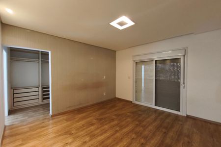 Casa de condomínio para alugar com 242m², 3 quartos e 2 vagasQuarto Suíte