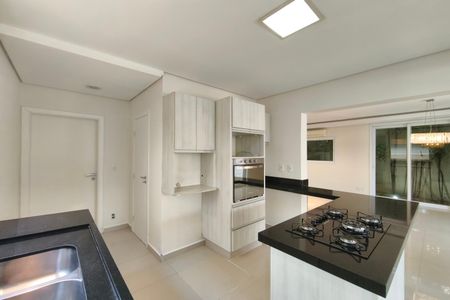Casa de condomínio para alugar com 242m², 3 quartos e 2 vagasCozinha