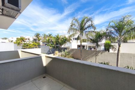 Varanda Suíte 3 de casa de condomínio para alugar com 3 quartos, 242m² em Swiss Park, Campinas