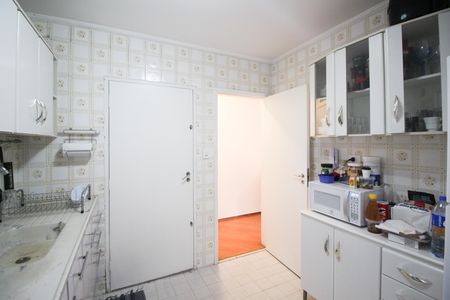 Cozinha de apartamento para alugar com 3 quartos, 90m² em Vila Olímpia, São Paulo
