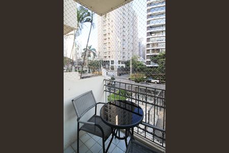 Apartamento para alugar com 90m², 3 quartos e 1 vaga Apartamento para alugar com 90m², 3 quartos e 1 vagaVaranda da Suíte