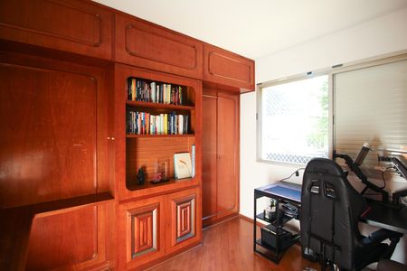 Quarto 1 de apartamento para alugar com 3 quartos, 90m² em Vila Olímpia, São Paulo