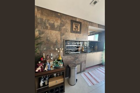 Apartamento à venda com 195m², 3 quartos e 3 vagas Apartamento à venda com 195m², 3 quartos e 3 vagasVaranda
