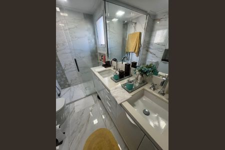 Apartamento à venda com 195m², 3 quartos e 3 vagas Apartamento à venda com 195m², 3 quartos e 3 vagasQuarto