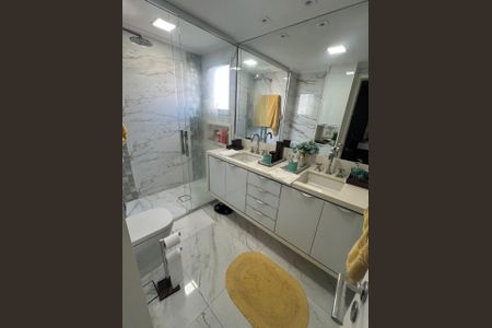 Apartamento à venda com 195m², 3 quartos e 3 vagas Apartamento à venda com 195m², 3 quartos e 3 vagasBanheiro