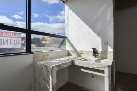 Cozinha de kitnet/studio para alugar com 1 quarto, 20m² em Saudade, Belo Horizonte