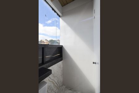 Banheiro de kitnet/studio para alugar com 1 quarto, 23m² em Saudade, Belo Horizonte