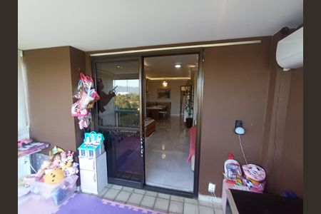 Apartamento para alugar com 110m², 3 quartos e 1 vaga Apartamento para alugar com 110m², 3 quartos e 1 vagaVaranda
