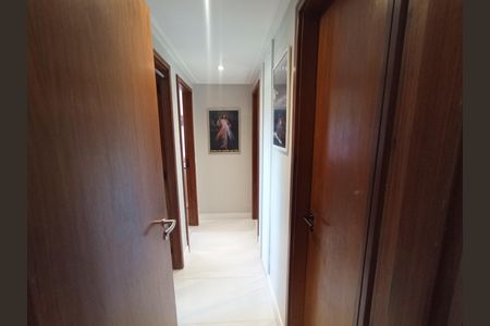 Apartamento para alugar com 110m², 3 quartos e 1 vaga Apartamento para alugar com 110m², 3 quartos e 1 vagaCorredor