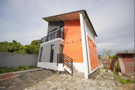 Fachada de casa para alugar com 2 quartos, 81m² em Campeche Central, Florianópolis