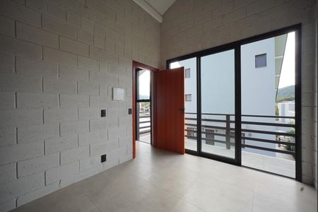 Demi-Suíte 2 de casa para alugar com 2 quartos, 81m² em Campeche Central, Florianópolis