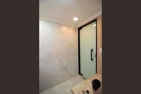 Casa de condomínio para alugar com 90m², 3 quartos e 2 vagas Casa de condomínio para alugar com 90m², 3 quartos e 2 vagasBanheiro da Suíte
