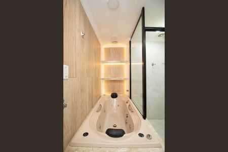 Casa de condomínio para alugar com 90m², 3 quartos e 2 vagas Casa de condomínio para alugar com 90m², 3 quartos e 2 vagasBanheiro da Suíte