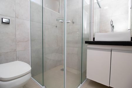 Casa de condomínio para alugar com 90m², 3 quartos e 2 vagas Casa de condomínio para alugar com 90m², 3 quartos e 2 vagasBanheiro 2