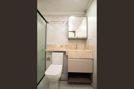 Casa de condomínio para alugar com 90m², 3 quartos e 2 vagas Casa de condomínio para alugar com 90m², 3 quartos e 2 vagasBanheiro da Suíte
