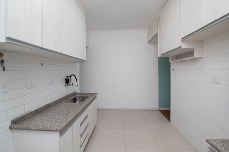 Casa de condomínio para alugar com 90m², 3 quartos e 2 vagas Casa de condomínio para alugar com 90m², 3 quartos e 2 vagasCozinha - Armários