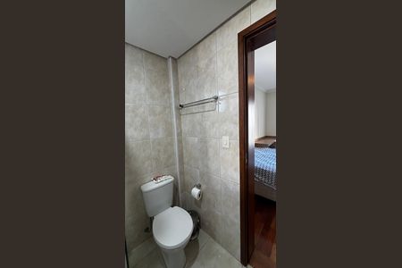 Apartamento à venda com 130m², 3 quartos e 3 vagas Apartamento à venda com 130m², 3 quartos e 3 vagasBanheiro da Suíte 1