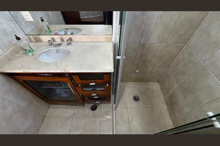Apartamento à venda com 130m², 3 quartos e 3 vagas Apartamento à venda com 130m², 3 quartos e 3 vagasBanheiro da Suíte 1