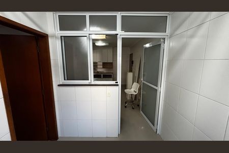 Apartamento à venda com 130m², 3 quartos e 3 vagas Apartamento à venda com 130m², 3 quartos e 3 vagasÁrea de Serviço